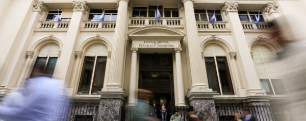 Argendólares: Cavallo pone el carro delante del caballo